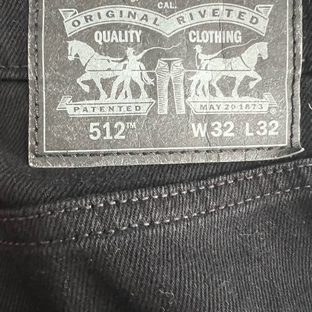 Levi's Men's Dark Jeans - Picture 2 of 2
